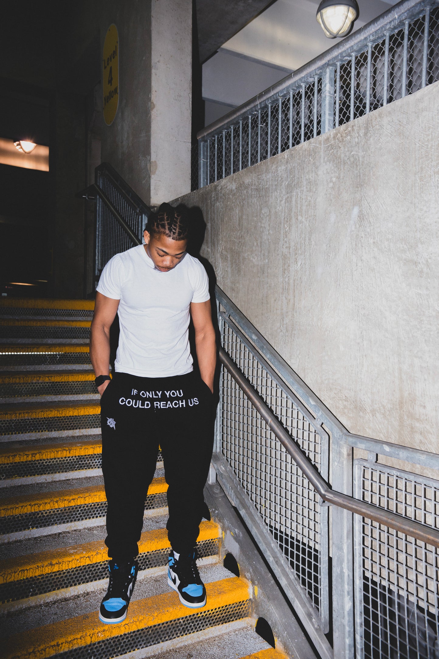 SIXTYSEVENUNI JOGGERS